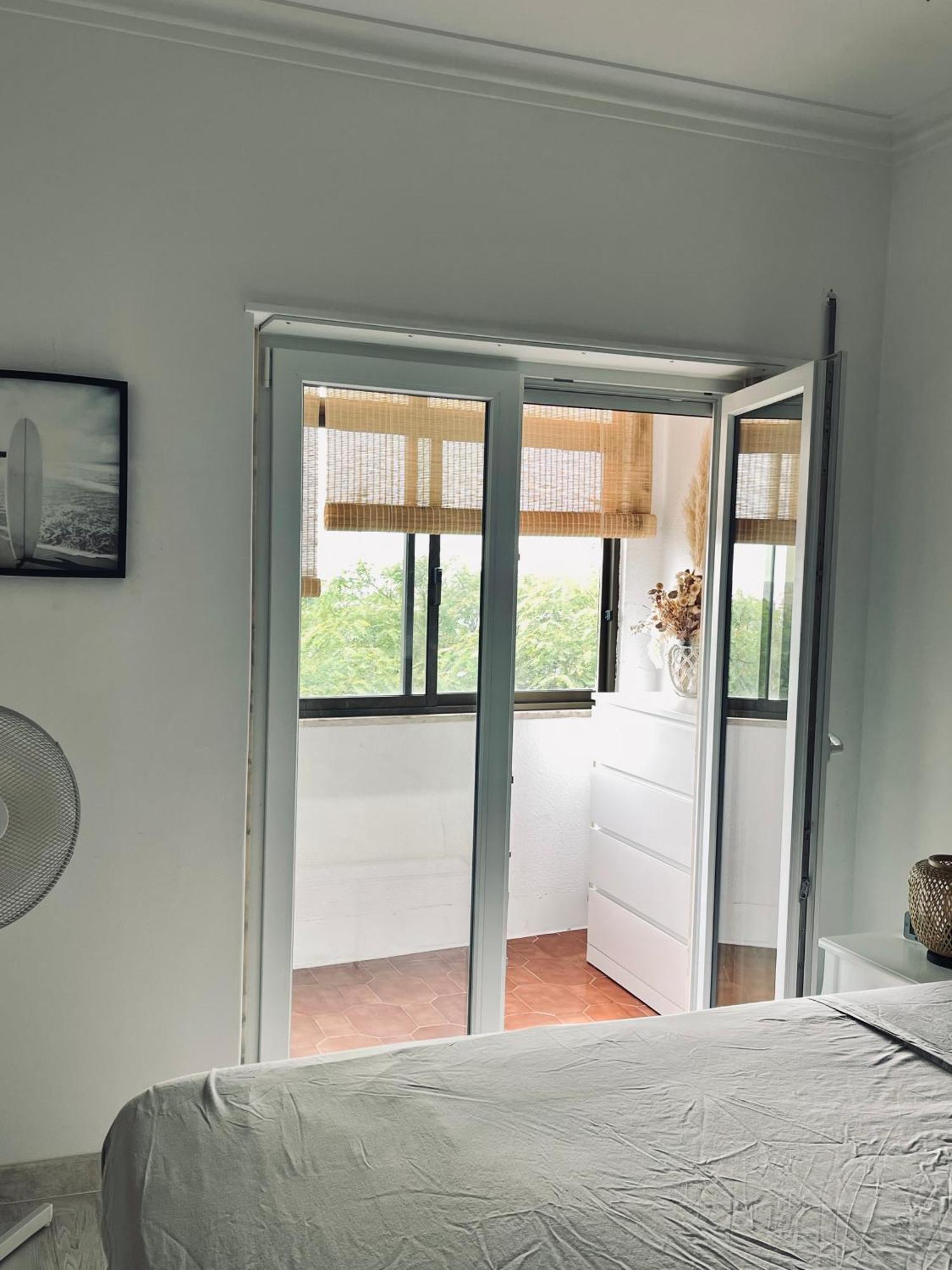 1-Bedroom Sea View Apartment With Private Balcony Costa Da Caparica, Just 5 Minutes From The Beach Costa de Caparica Εξωτερικό φωτογραφία